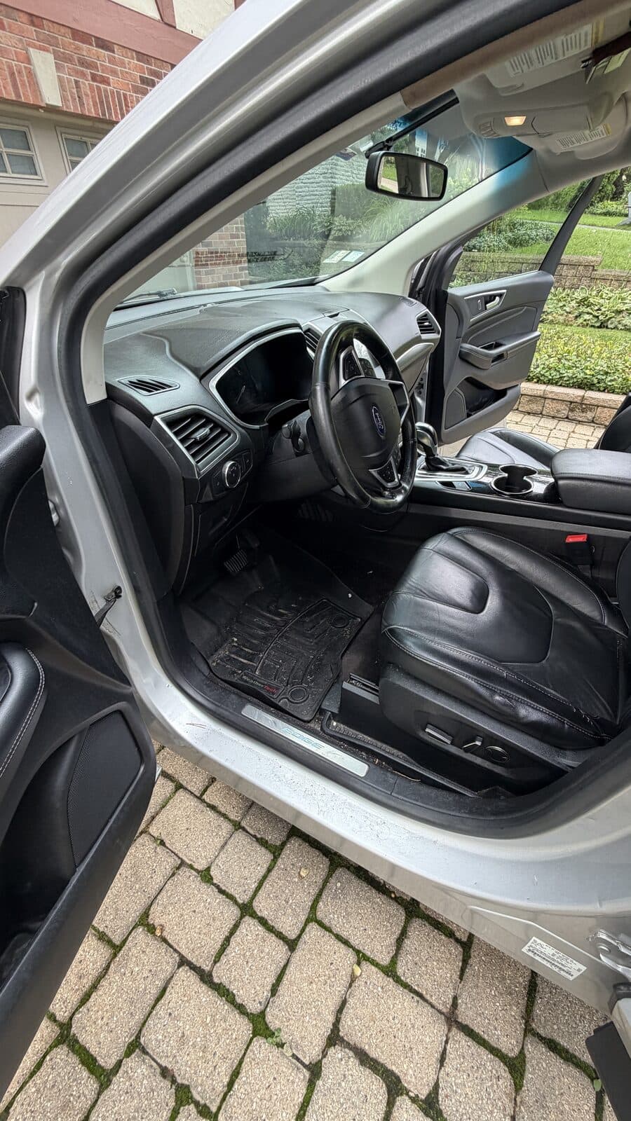 Ford Edge interior before detailing